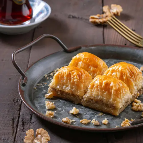 CEVİZLİ BAKLAVA