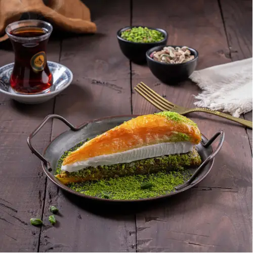 Fıstıklı Havuç Dilimli Baklava