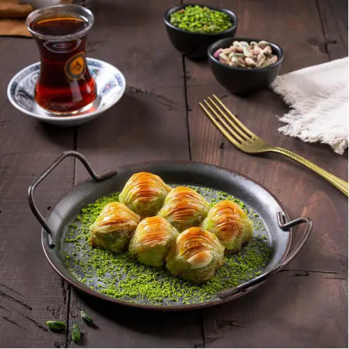 Fıstıklı Midye Baklava